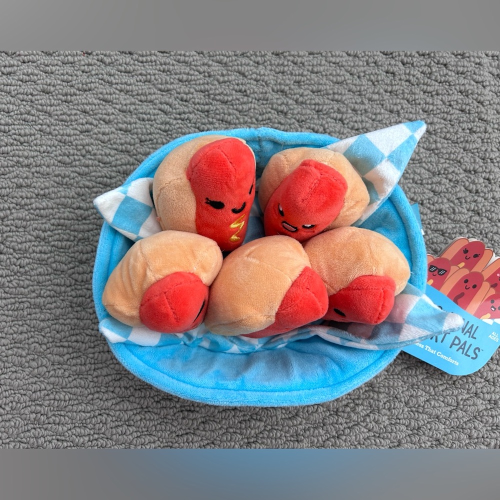 New Emotional Support Hot Dogs Plush
Cute
Funny
Gift
What Do You Meme - Picture 3 of 12